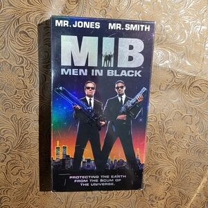Men in Black (MIB) VHS Movie Will Smith Tommy Lee Jones